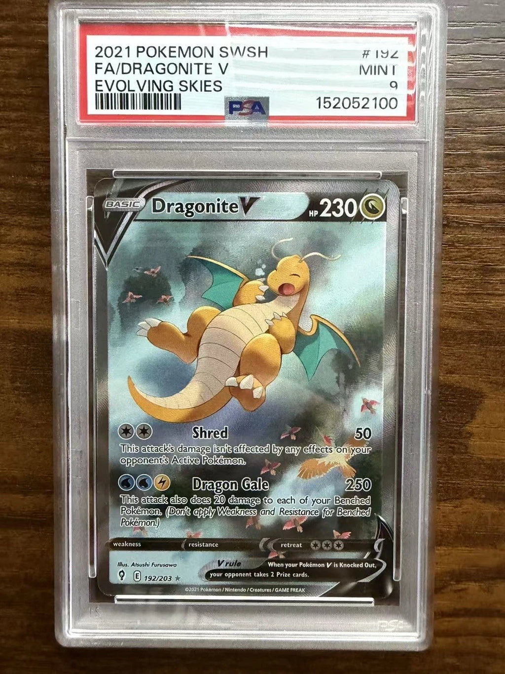 Pokémon TCG PSA 9 Dragonite V Evolving Skies 192/203 Holo Ultra Rare